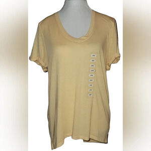 NWT Hippie Rose Junior's Yellow T-Shirt Size L